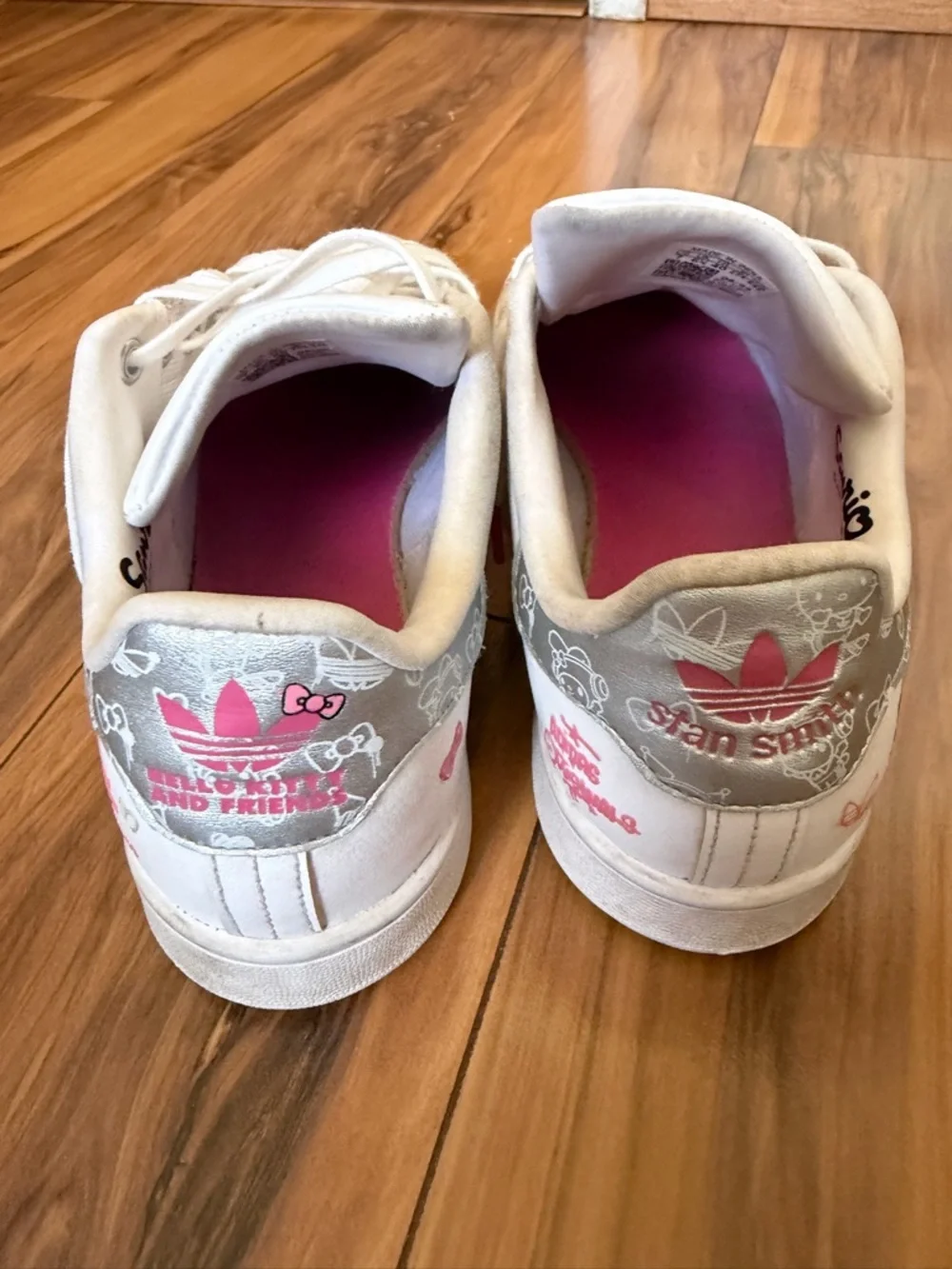Adidas Stan Smith x Hello Kitty and friends sneaker